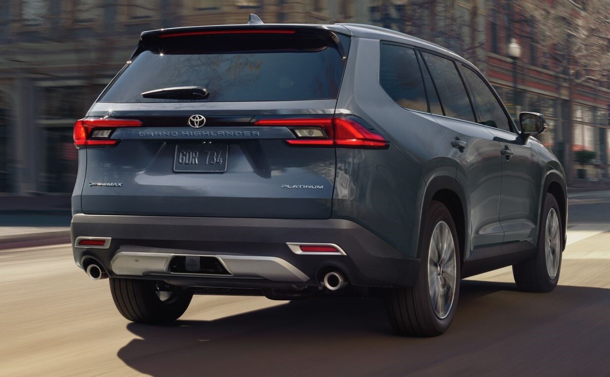 New Toyota Grand Highlander Hybrid rear exterior