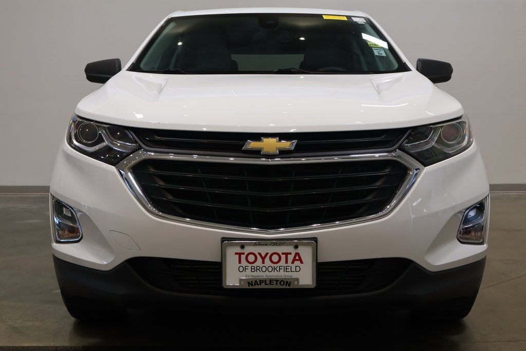 Used 2020 Chevrolet Equinox LS with VIN 3GNAXSEVXLS737422 for sale in Brookfield, WI