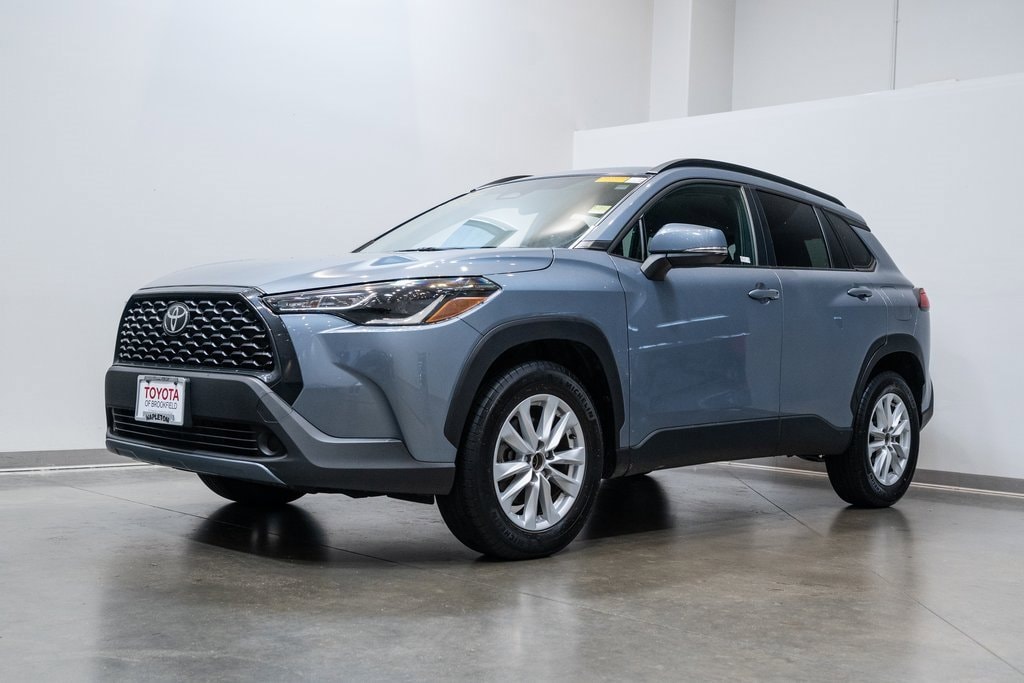 Used 2024 Toyota Corolla Cross LE SUV