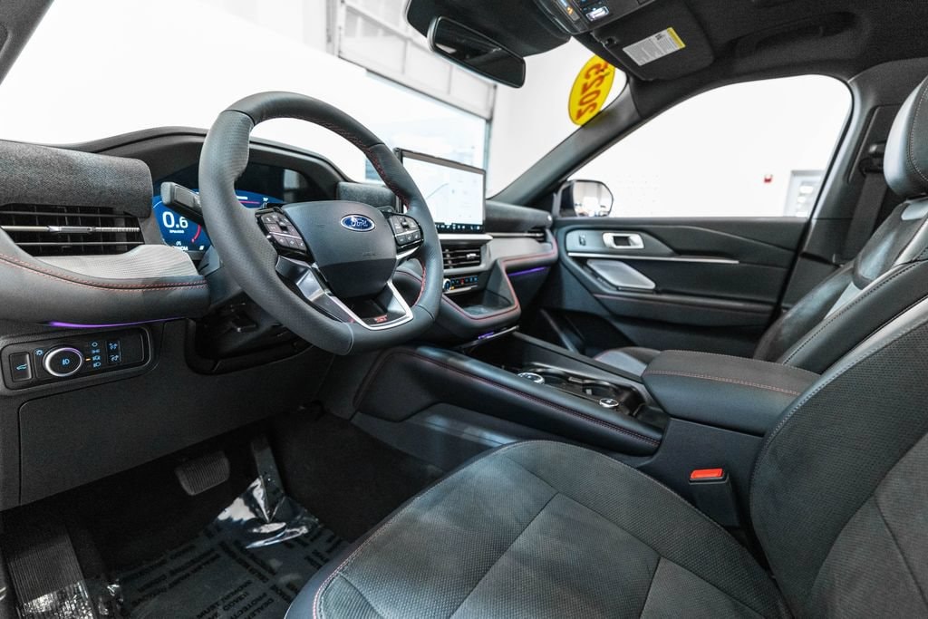 Used 2025 Ford Explorer ST SUV