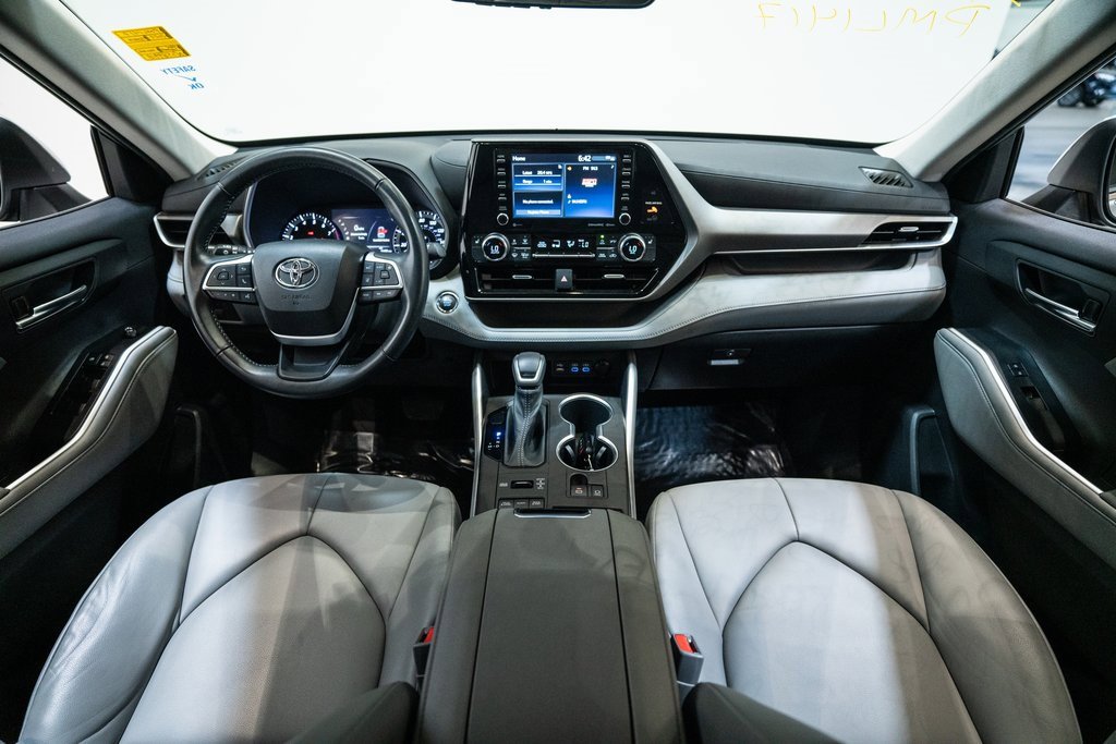 2022 Toyota Highlander XLE photo 4