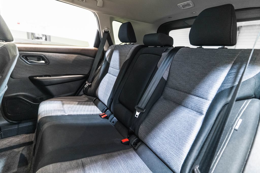 2023 Nissan Rogue SV - Photo 29