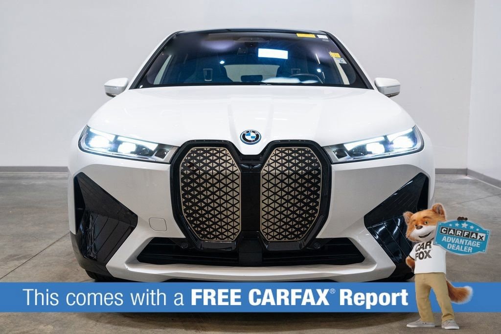 Used 2023 BMW iX Base with VIN WB523CF03PCL77709 for sale in Brookfield, WI