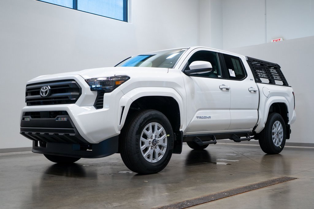 2025 Toyota Tacoma SR5 photo 3