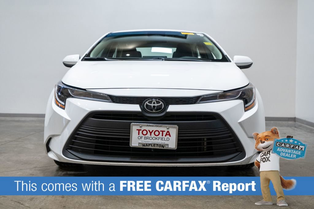 2024 Toyota Corolla LE photo 2