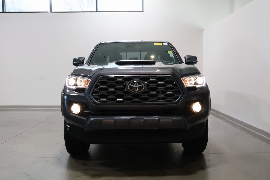 Certified 2022 Toyota Tacoma TRD Sport with VIN 3TMCZ5AN4NM522418 for sale in Brookfield, WI