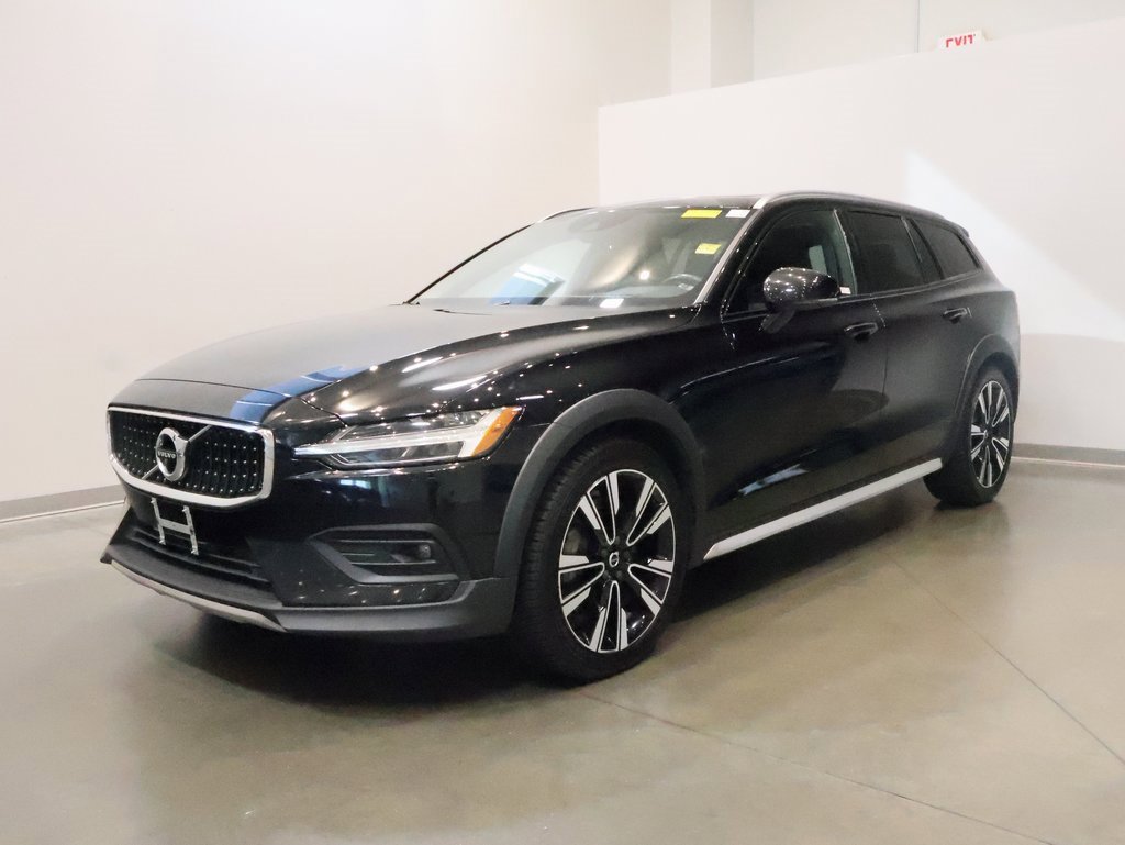 2020 Volvo V60 Cross Country T5 photo 2