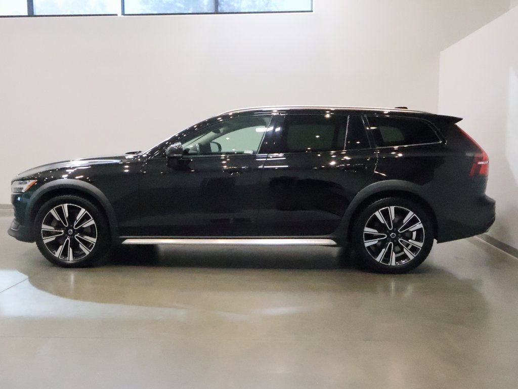 2020 Volvo V60 Cross Country T5 photo 3