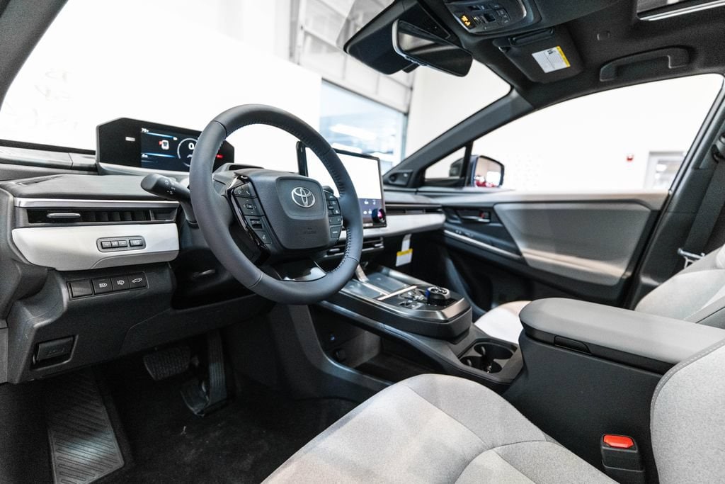 New 2026 Toyota C-HR XSE SUV