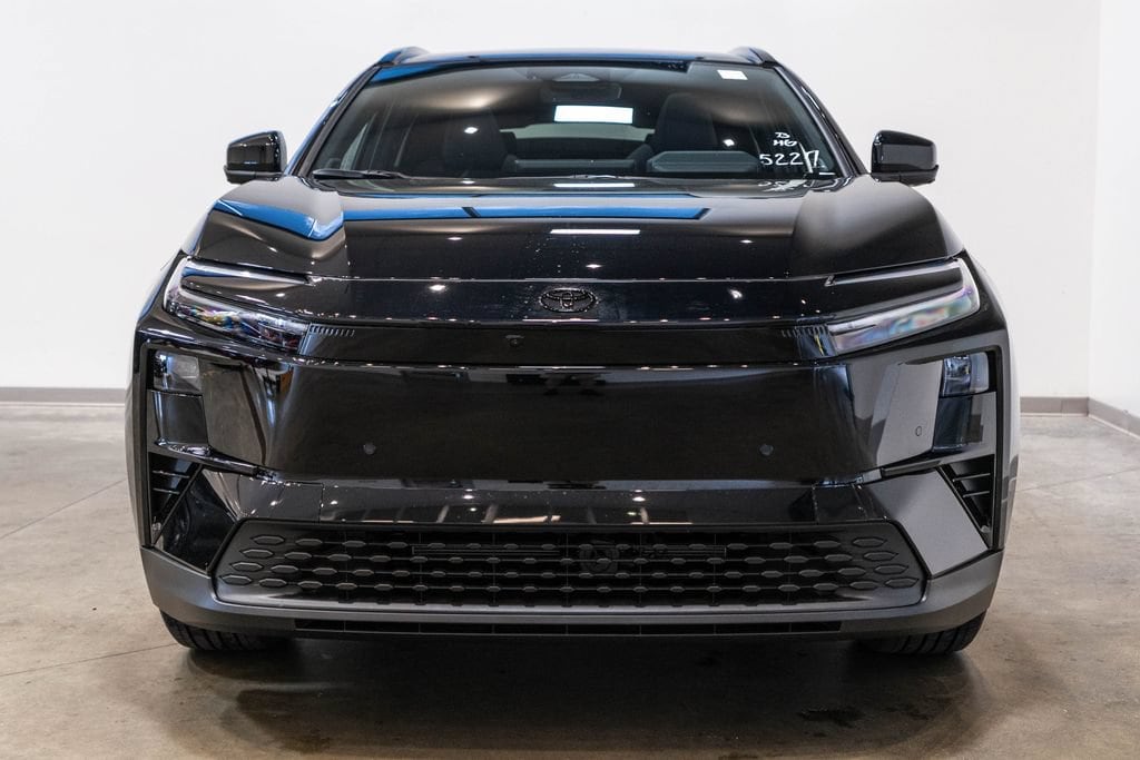 New 2026 Toyota C-HR XSE SUV