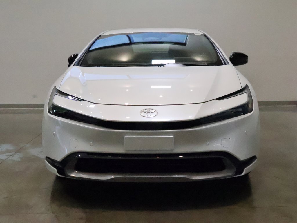 2026 Toyota Prius XLE photo 2