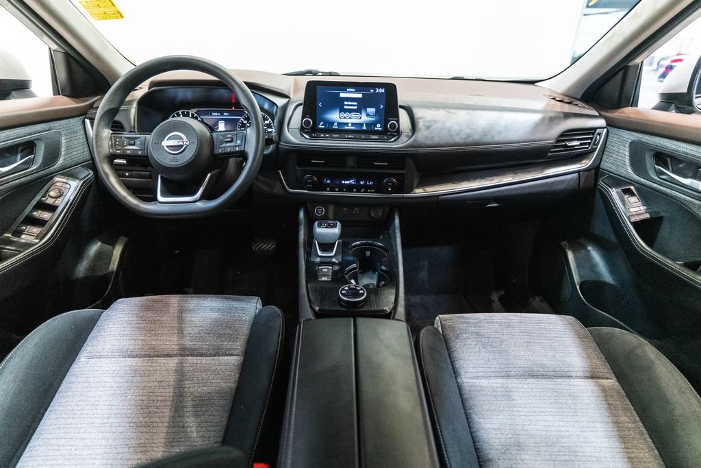 2023 Nissan Rogue SV - Photo 12
