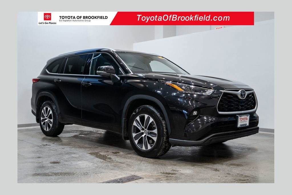 Used 2022 Toyota Highlander XLE SUV