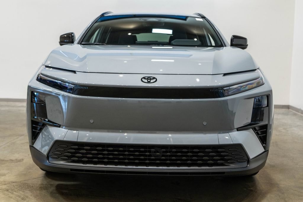 New 2026 Toyota C-HR SE SUV