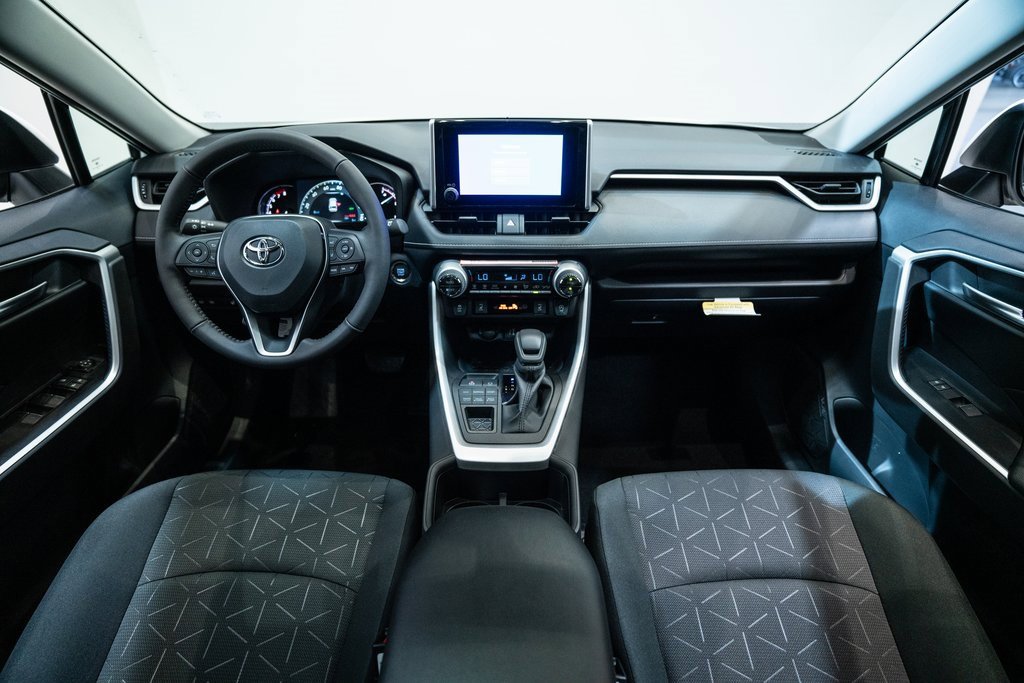 2025 Toyota RAV4 XLE photo 2