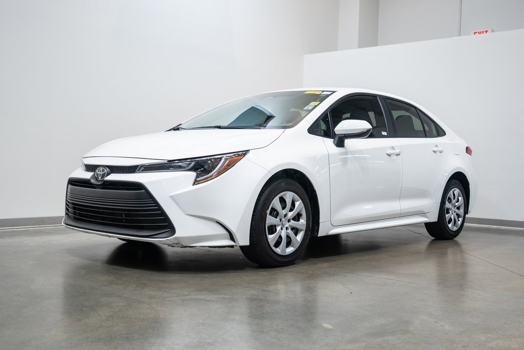 2024 Toyota Corolla LE photo 2