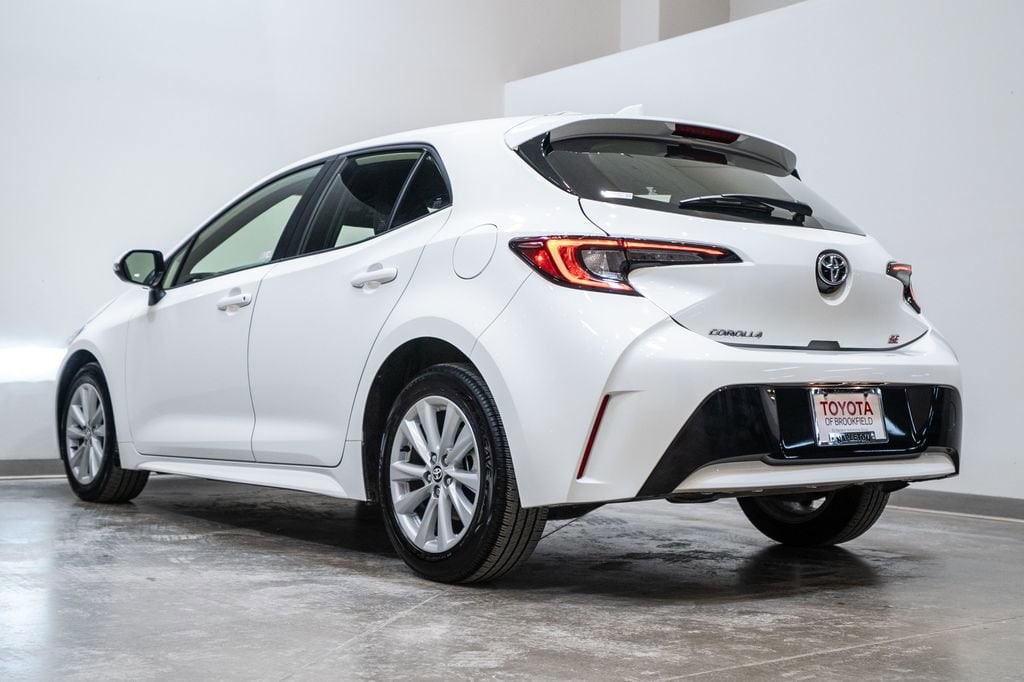 Used 2024 Toyota Corolla Hatchback SE Hatchback