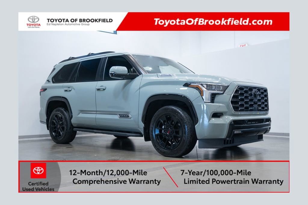 2025 Toyota Sequoia Platinum 4WD i-FORCE MAX Hybrid's photo