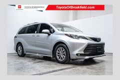 2025 Toyota Sienna XLE Van Passenger Van