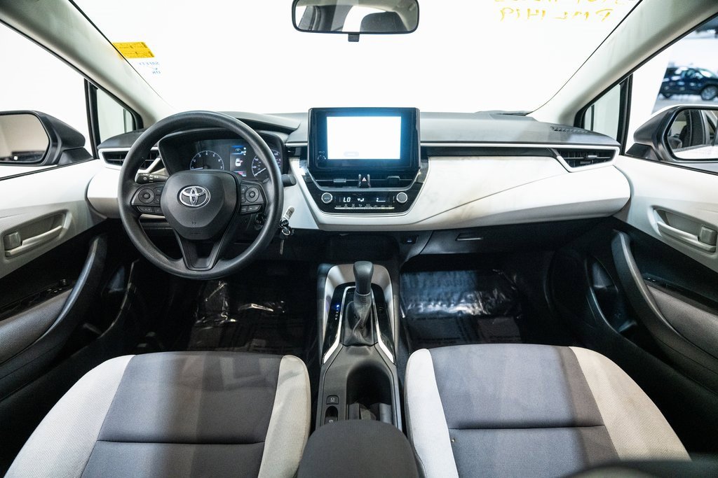 2024 Toyota Corolla LE photo 3