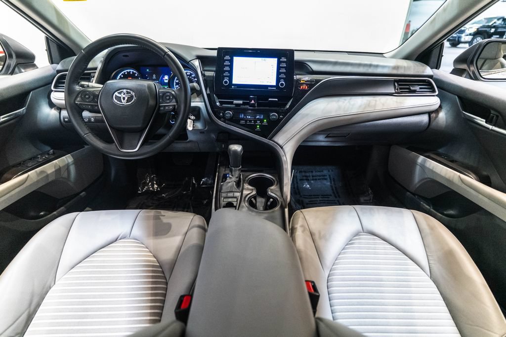 2024 Toyota Camry SE - Photo 13