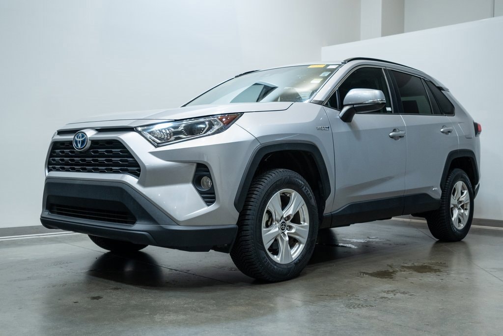 Certified 2021 Toyota RAV4 XLE with VIN 4T3RWRFV0MU049116 for sale in Brookfield, WI
