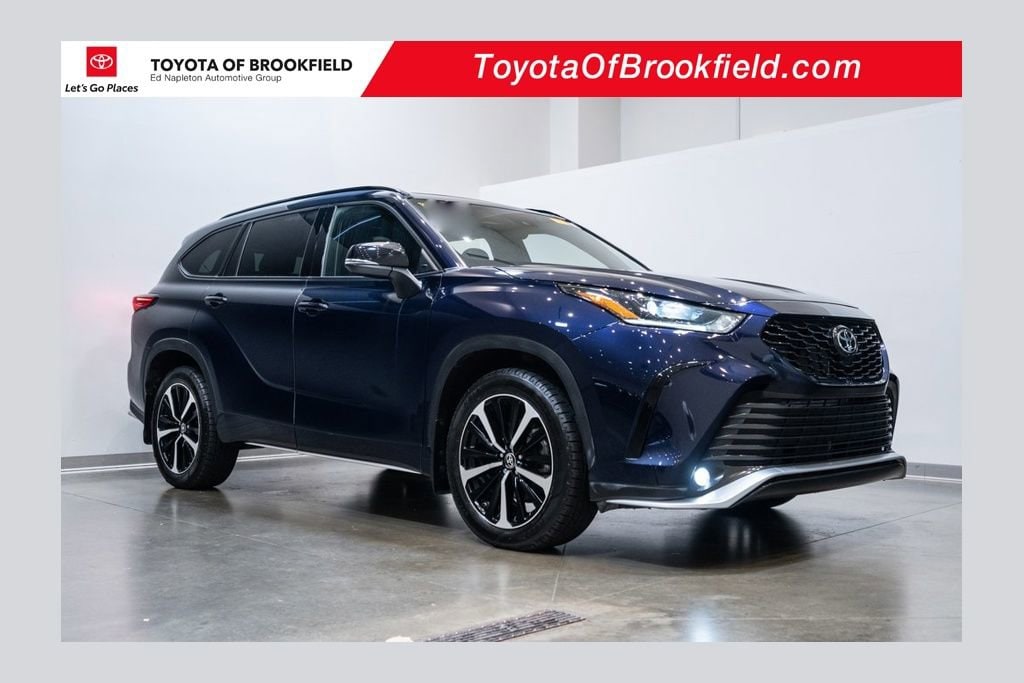 2022 Toyota Highlander XSE's photo
