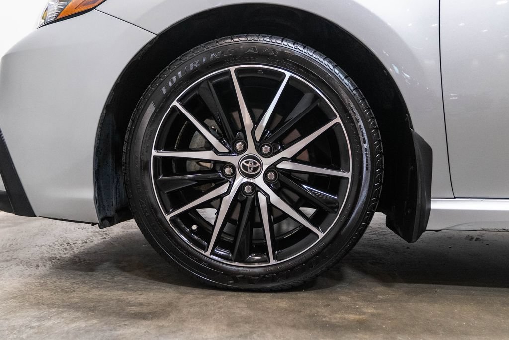 2024 Toyota Camry SE - Photo 11
