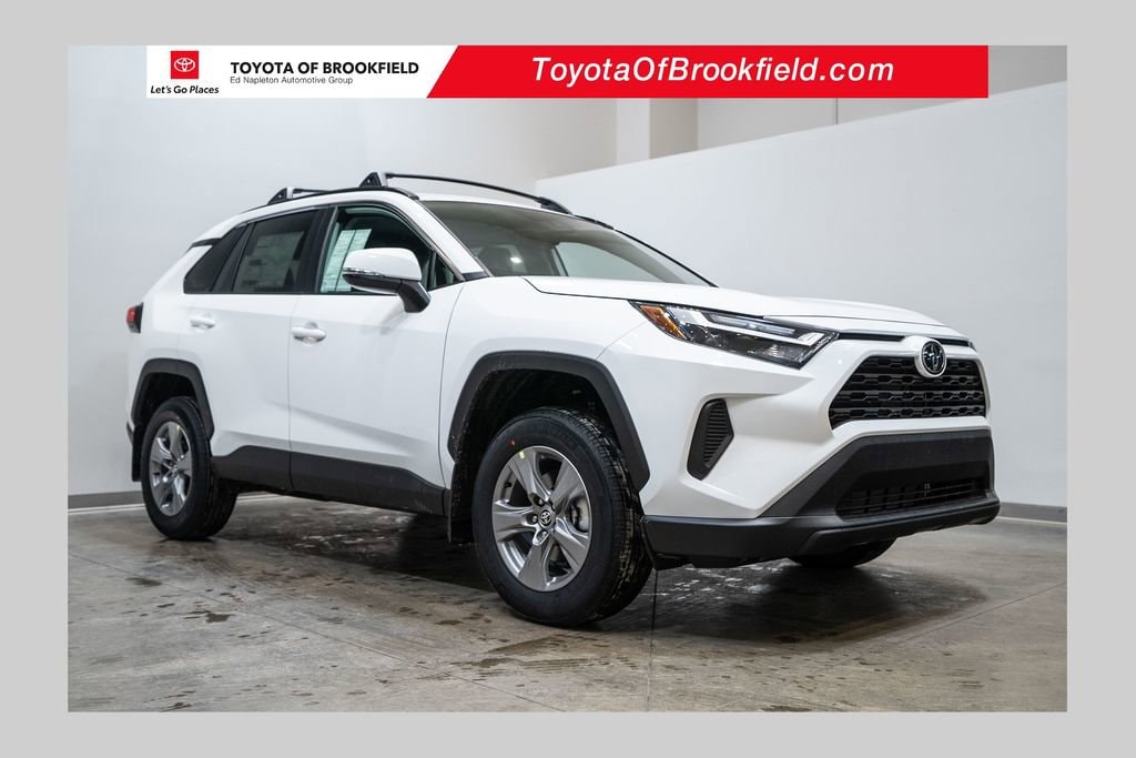 2025 Toyota RAV4 XLE's photo