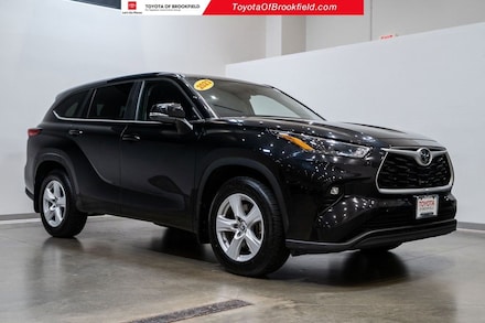 2023 Toyota Highlander LE SUV