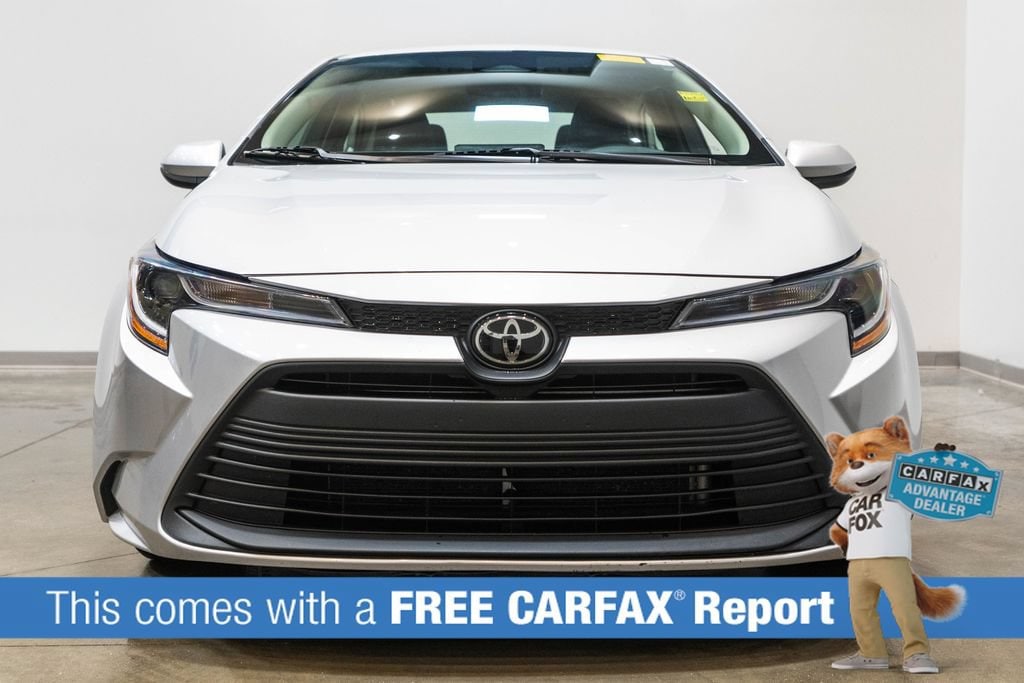 Used 2024 Toyota Corolla LE with VIN 5YFB4MDE2RP122002 for sale in Oakbrook Terrace, IL
