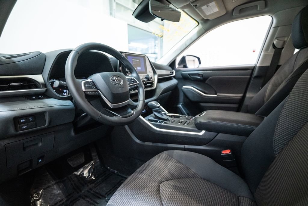 Certified 2025 Toyota Highlander LE SUV