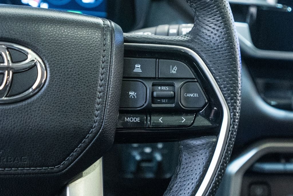 2023 Toyota Sequoia SR5 - Photo 19