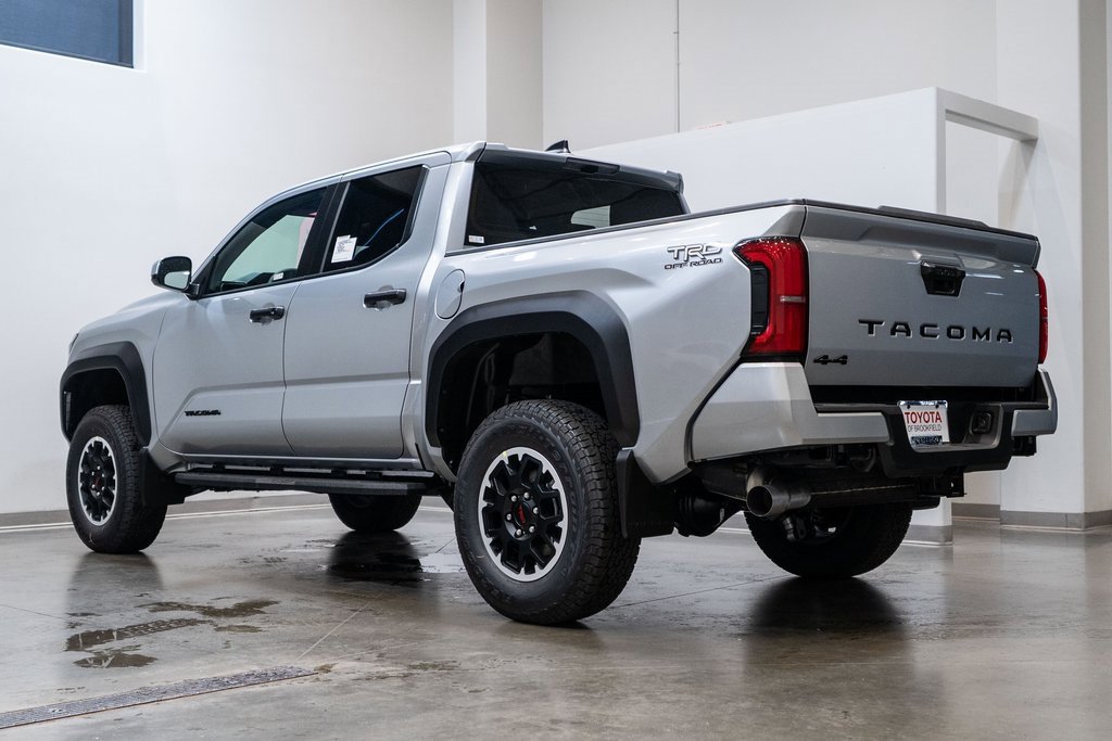 2025 Toyota Tacoma TRD Off-Road photo 4