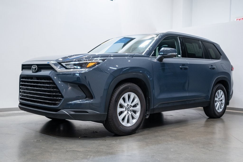 Certified 2024 Toyota Grand Highlander XLE with VIN 5TDAAAB55RS020416 for sale in Brookfield, WI