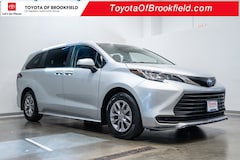 2023 Toyota Sienna LE Van Passenger Van