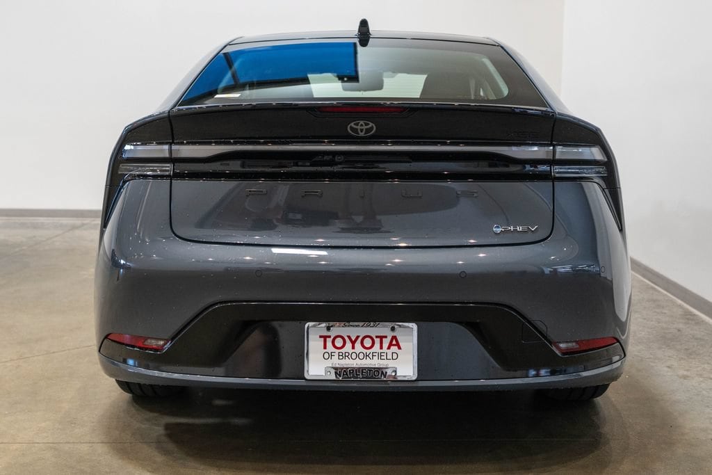 2026 Toyota Prius Plug-in Hybrid XSE Premium - Photo 8
