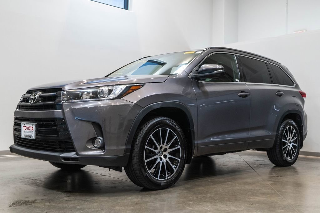 Used 2018 Toyota Highlander SE SUV