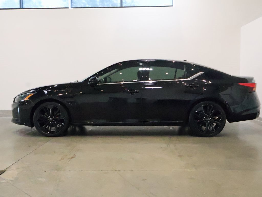 2023 Nissan Altima 2.5 SR photo 4