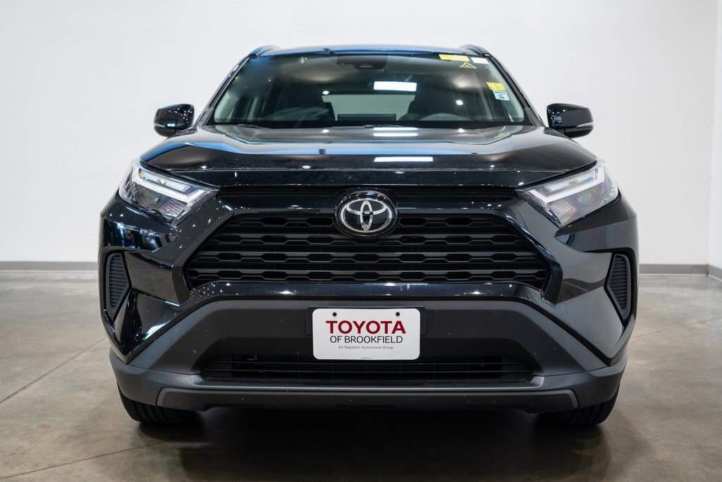 Used 2022 Toyota RAV4 XLE with VIN 2T3P1RFV6NW313303 for sale in Kansas City