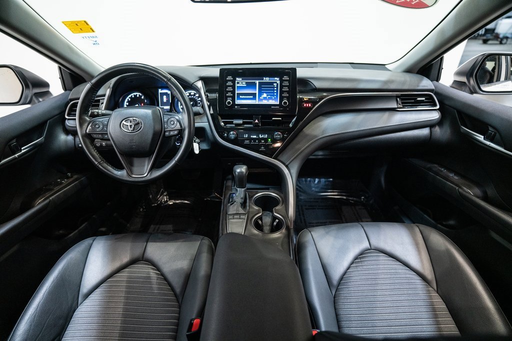 2024 Toyota Camry SE photo 4