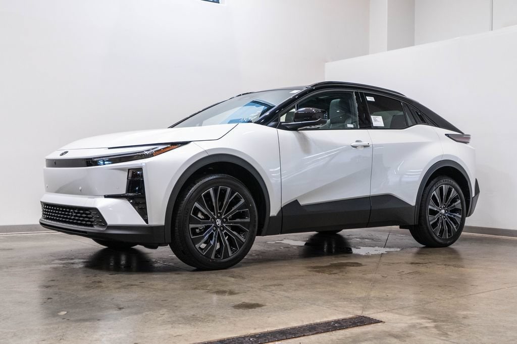 New 2026 Toyota C-HR XSE SUV