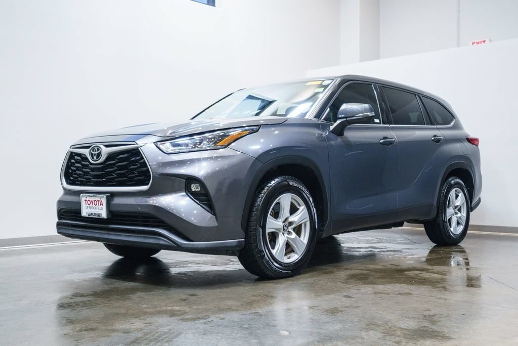 Used 2020 Toyota Highlander LE SUV