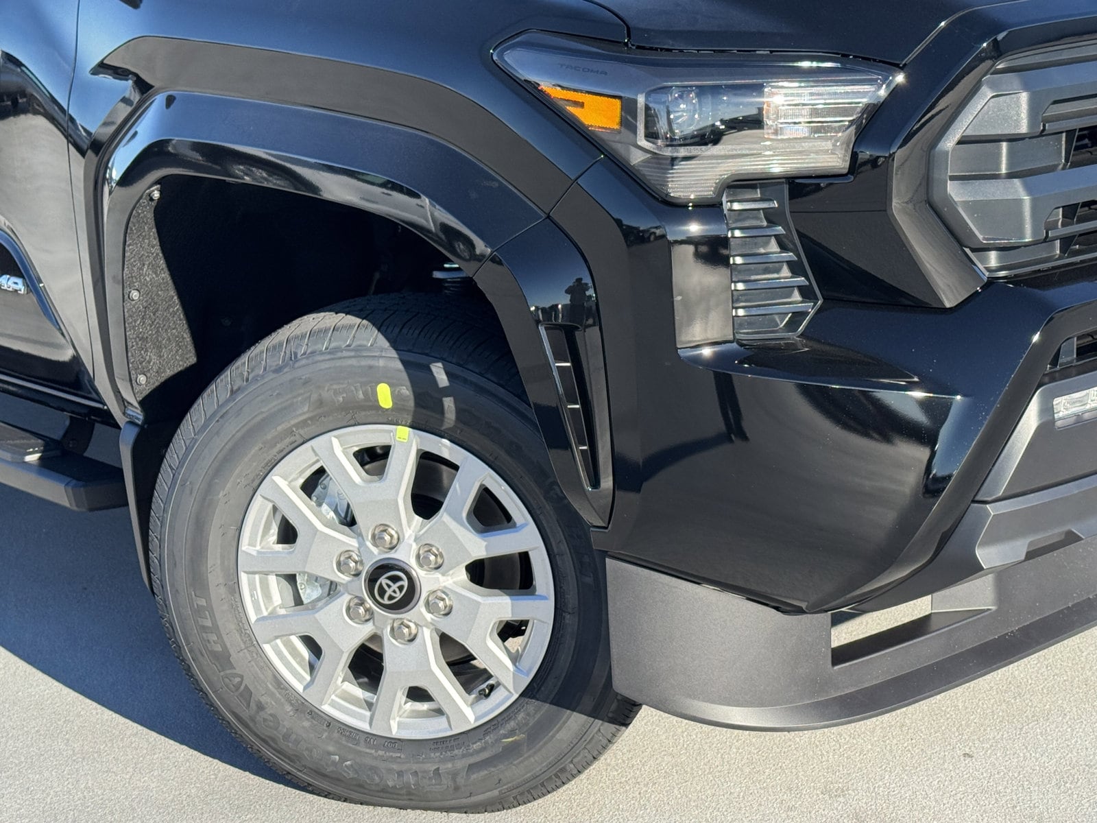 2026 Toyota Tacoma SR5 - Photo 10