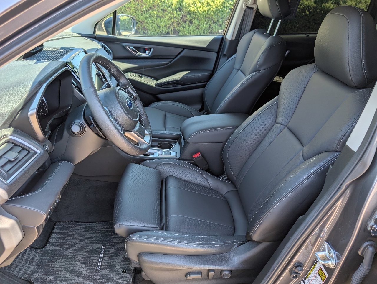 2025 Subaru Ascent Limited photo 2