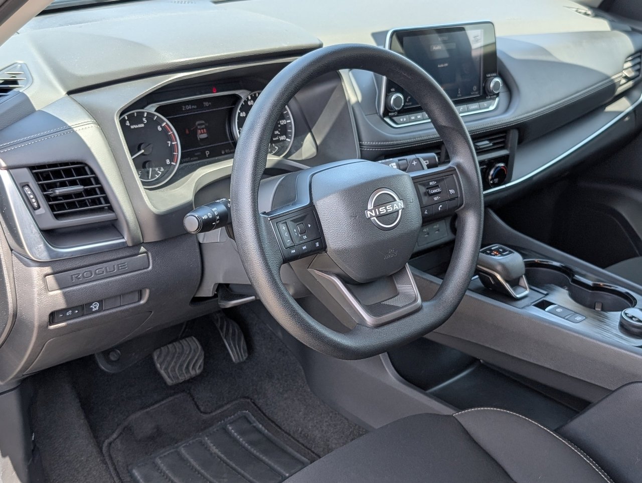 2025 Nissan Rogue S - Photo 14
