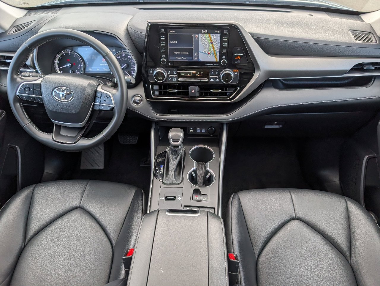 2022 Toyota Highlander XLE photo 3