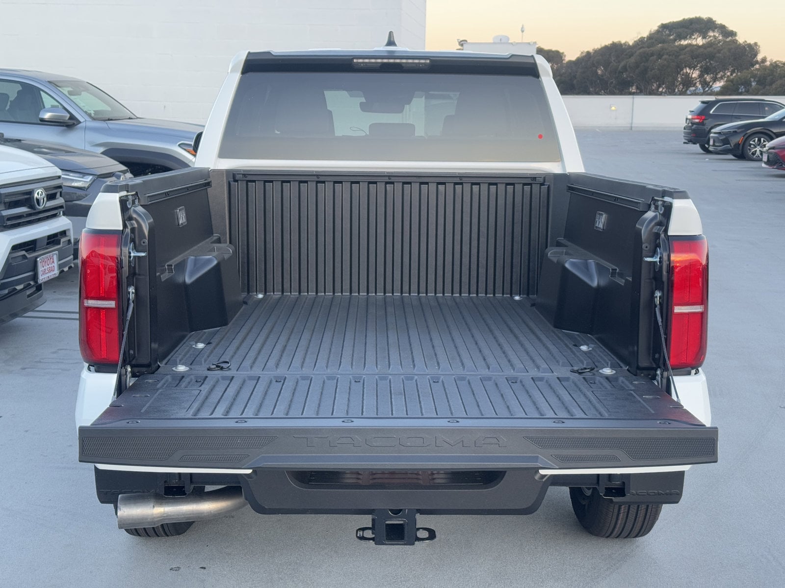 2026 Toyota Tacoma SR5 - Photo 9