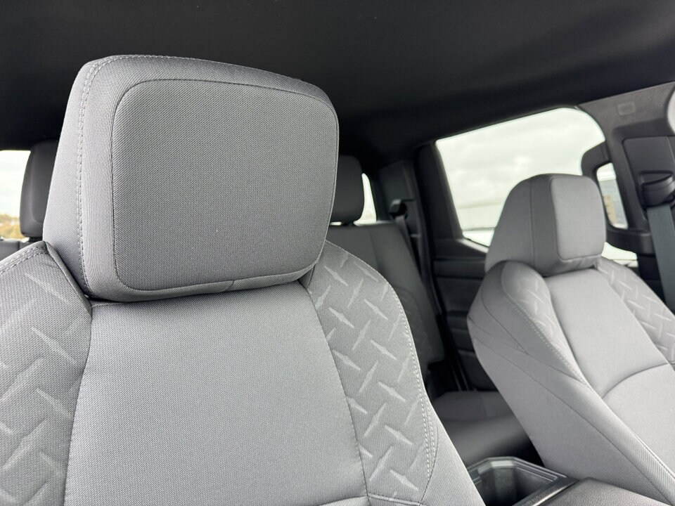 2025 Toyota Tacoma SR5 4x4 Double Cab photo 3