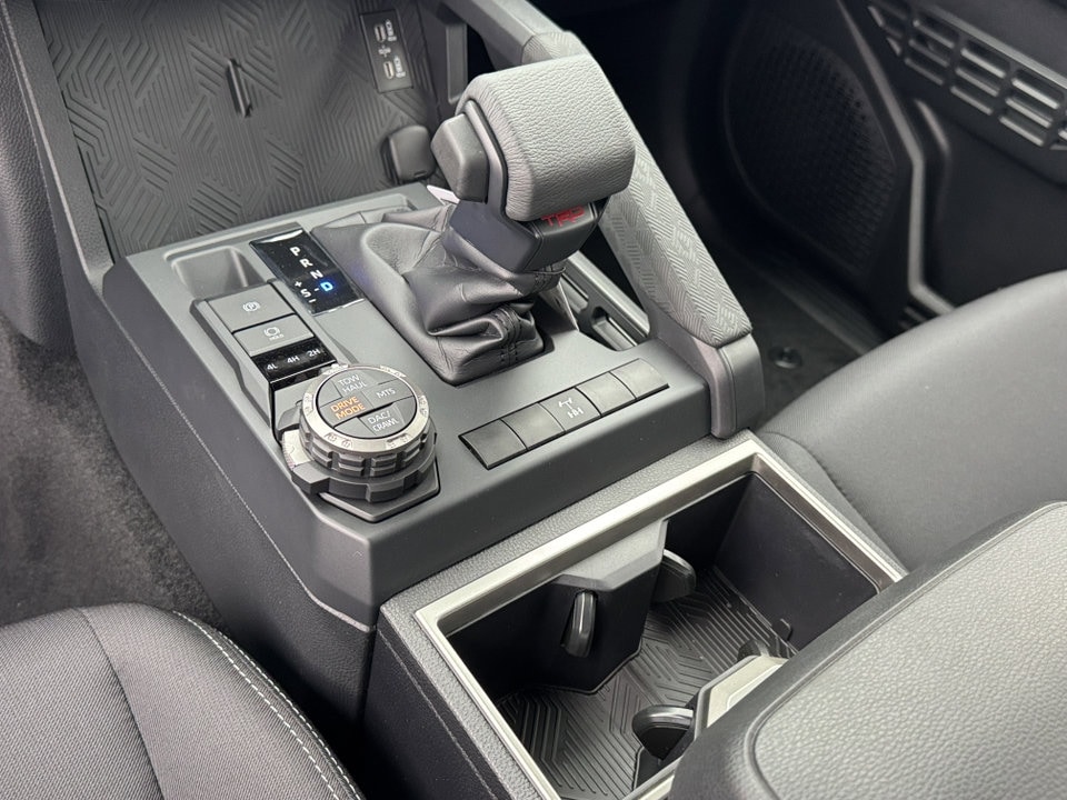 2025 Toyota Tacoma TRD Off Road - Photo 18